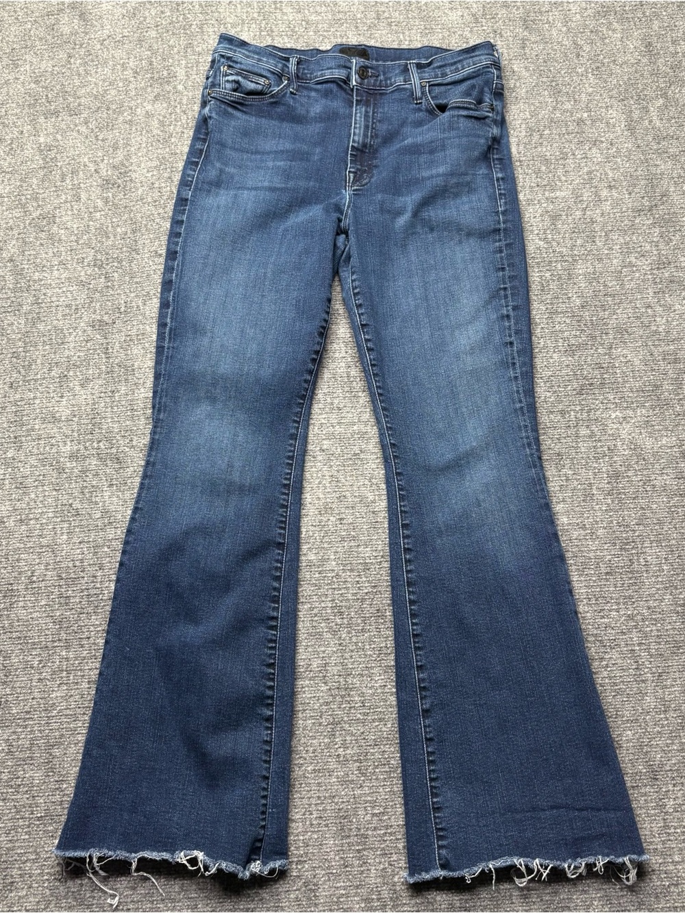 MOTHER Jeans Womens 32 Weekender Fray in Mint Condition Flare Raw Hem USA Made
